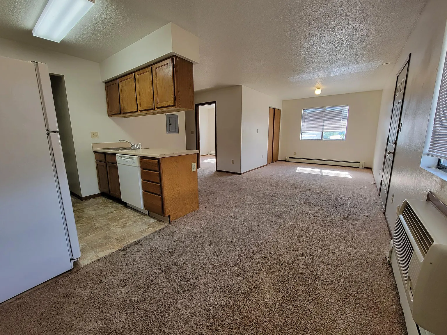 619 S Johnson St — Photo 4