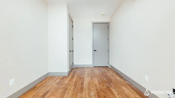 Rented by Nooklyn NYC LLC | media 17