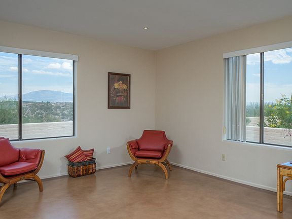 5th image of 5240 N Camino De La Cumbre