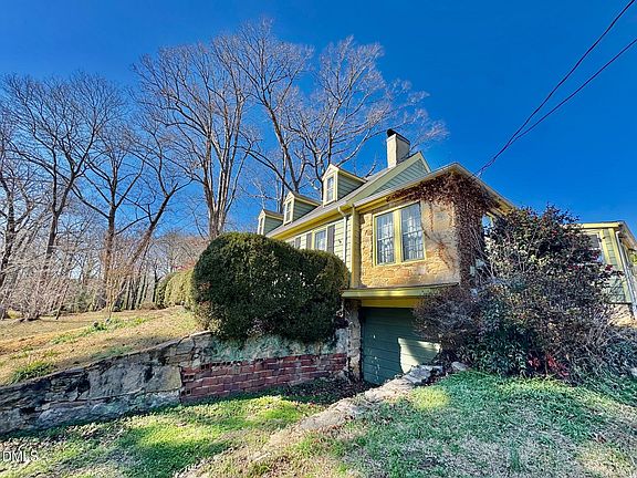 3rd image of 222 Willowood Dr