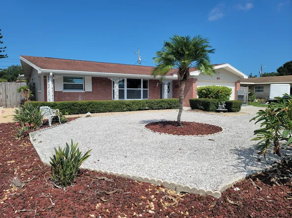 10400 112th Way N, Seminole, FL 33778