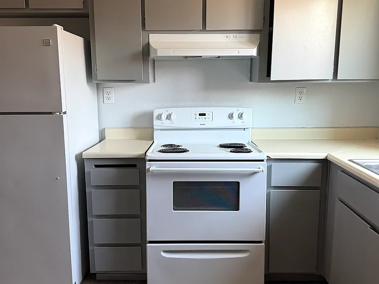 2622 Roeding Rd #M — Photo 7