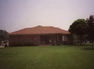 24795 Independence Dr, New Boston, MI 48164