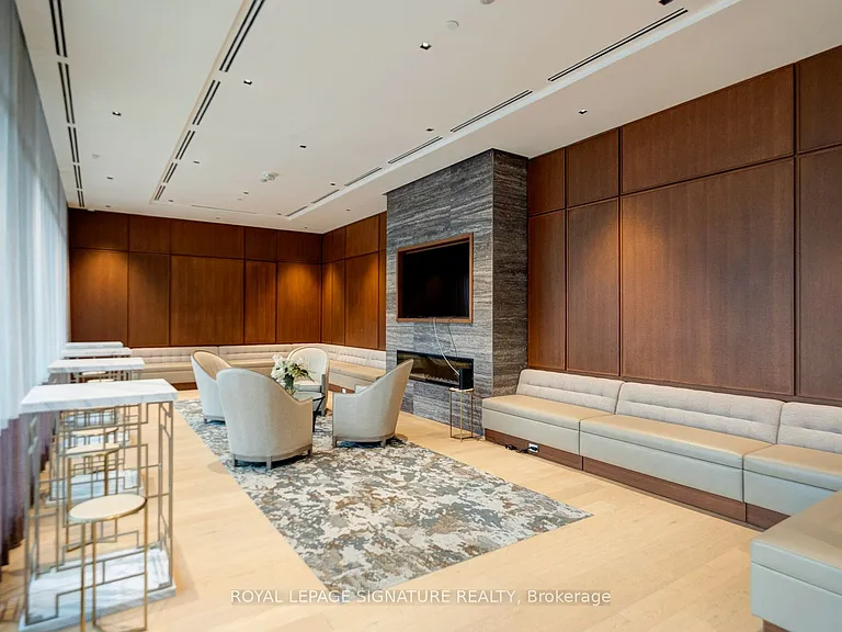 285 Avenue Rd #303 — Photo 38