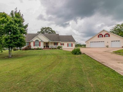 112 Stillwater Dr, Paris, TN, 38242