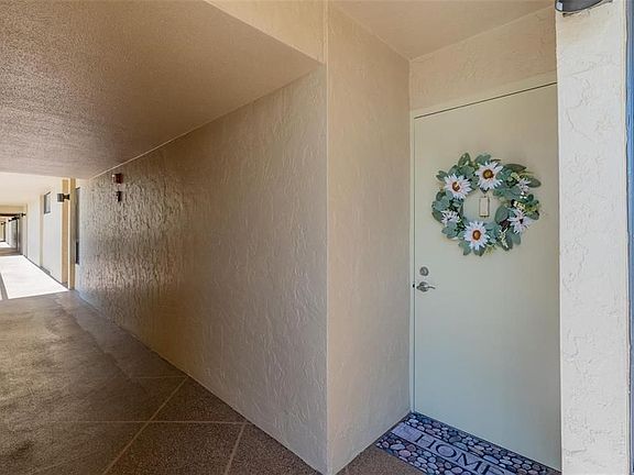 4th image of 2621 Cove Cay Dr Unit 408