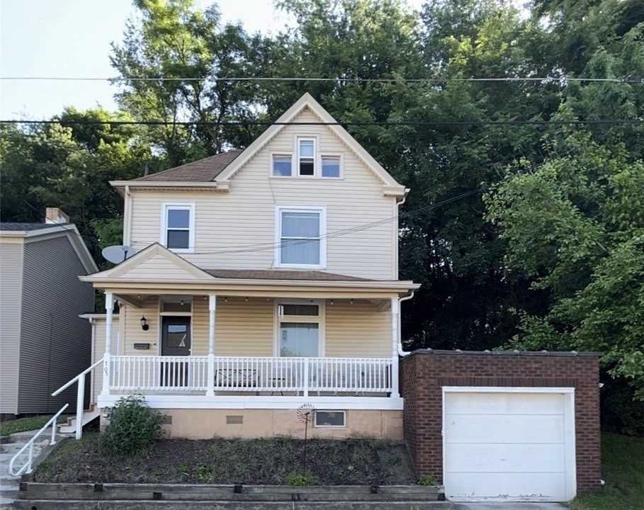 1st image of 705 12th Ave