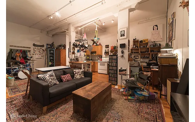 Rented by Douglas Elliman | media 3