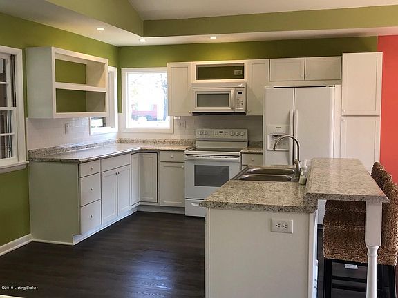 4th image of 4215 Lynnbrook Dr