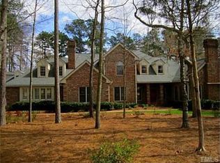 909 Pinehurst Dr, Chapel Hill, NC 27517