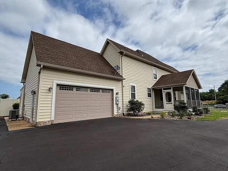 28795 Old Village Rd — Photo 7