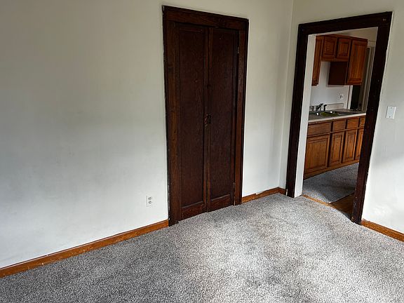 3rd image of 17 S Maple Ave APT 4