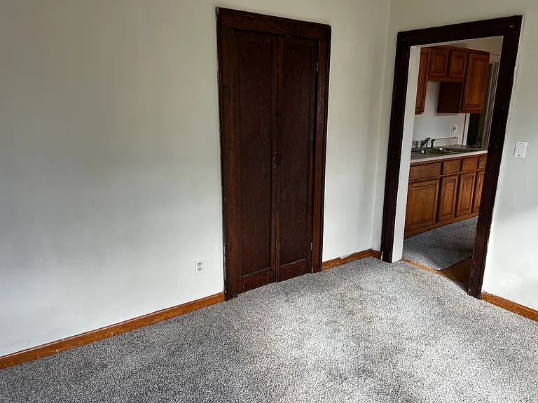 17 S Maple Ave #4 — Photo 3
