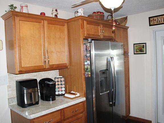 4th image of 919 Columbia Ave