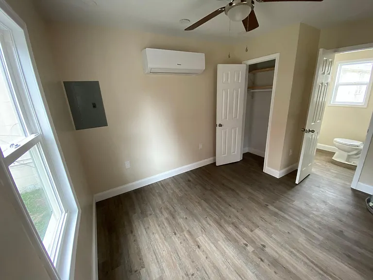 280 4th Ave #101 — Photo 4
