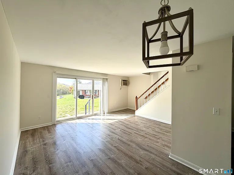 47 Old Farms Ln #47 — Photo 7