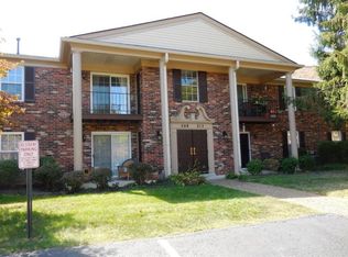 210 Logsdon Ct, Douglass Hills, KY 40243