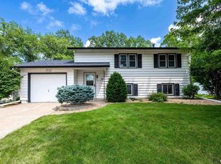 515 N 5th St, Eldridge, IA