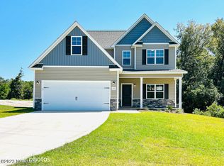 608 Riggs Rd, Hubert, NC 28539