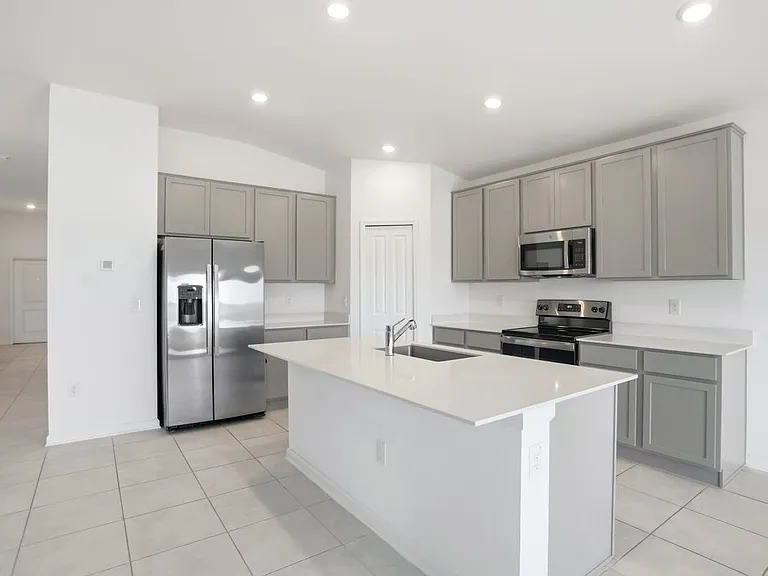 740 Trotters Dr — Photo 10