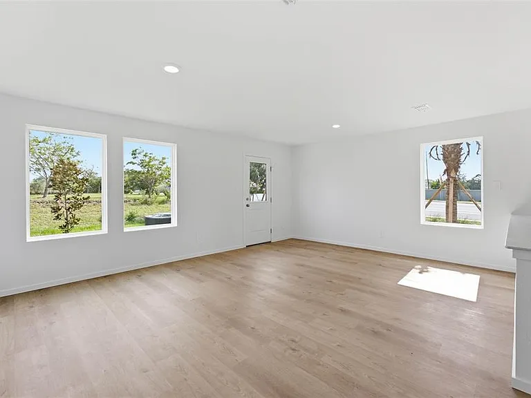 1557 Plank Pl — Photo 17