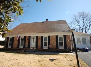 300 S Johnson Rd, Sterling, VA 20164