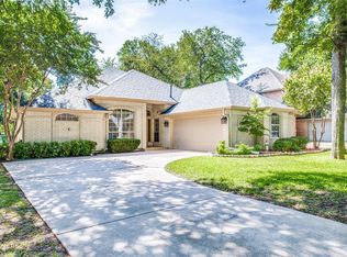 5848 Forest Bend Pl, Fort Worth, TX 76112