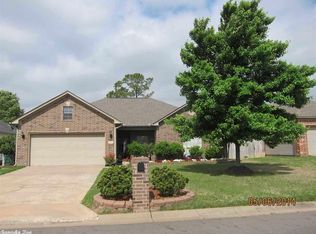 6 Westfield Cir, Little Rock, AR 72210