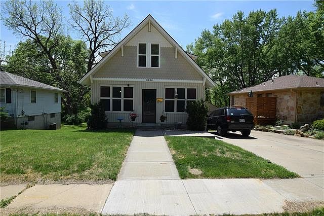 1st image of 3225 W 43rd Ave
