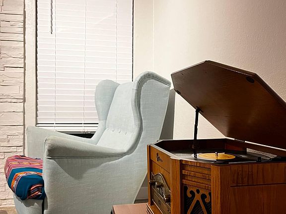 4th image of 1503 N Garrett Ave APT 110