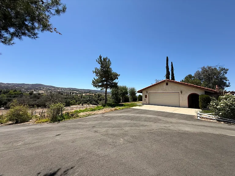 41280 De Portola Rd — Photo 4