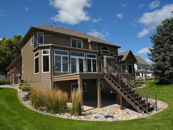 4th image of 822 E Saint Andrews Cir