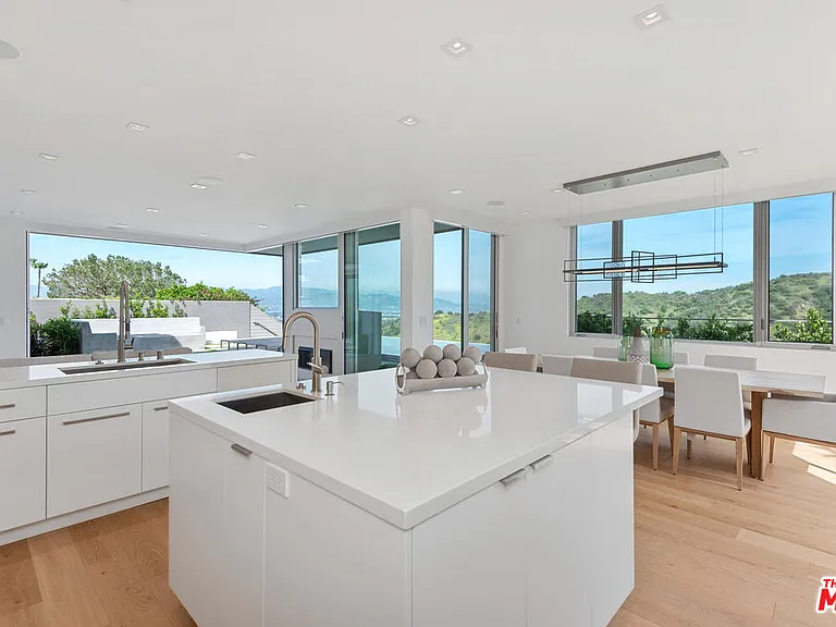 3642 Beverly Ridge Dr — Photo 25