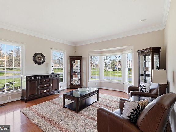 3rd image of 42 Bryan Dr