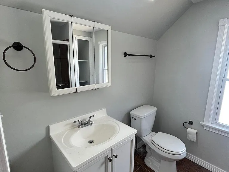1367 Churchill Rd — Photo 7