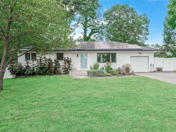 39 Groveland Park Boulevard, Sound Beach, NY 11789