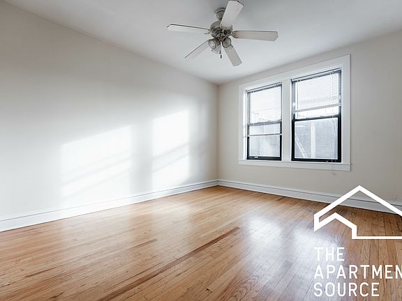 3rd image of 1948 W Winnemac Ave #3