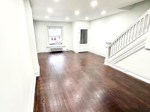 4th image of 838 N Jordan St