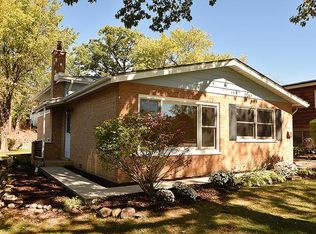 15 Norton Ave, Lemont, IL 60439