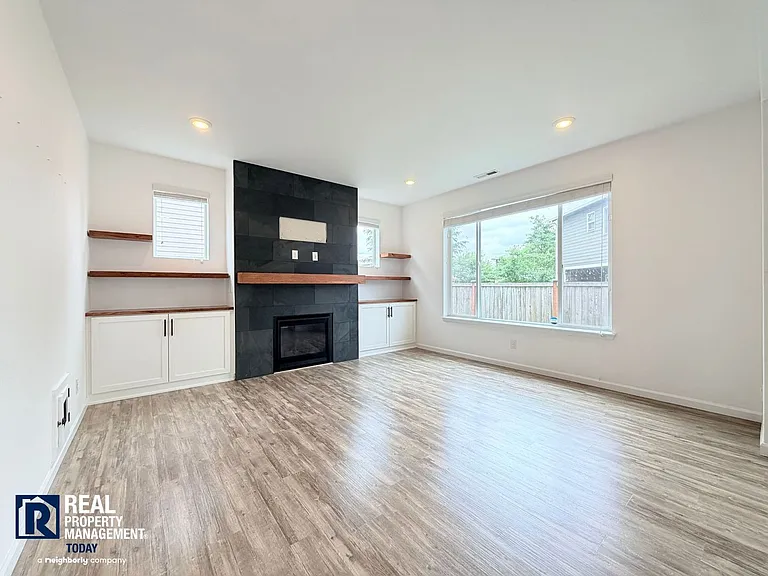 15329 SE 278th St — Photo 3