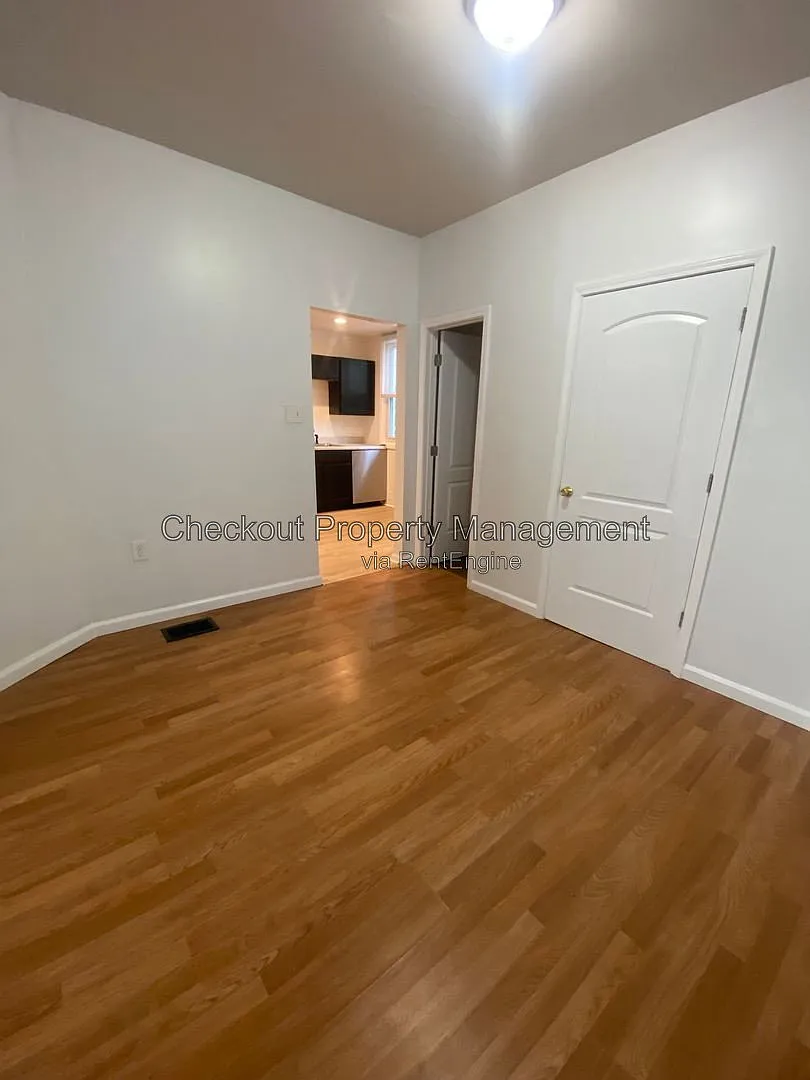2 bed, 2.0 bath, 1200 sqft, $1,295 — Photo 4