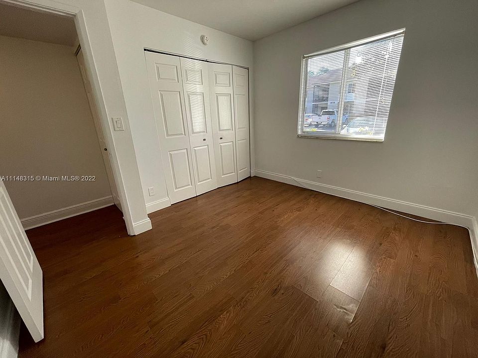 1st image of 504 Gardens Dr APT 103