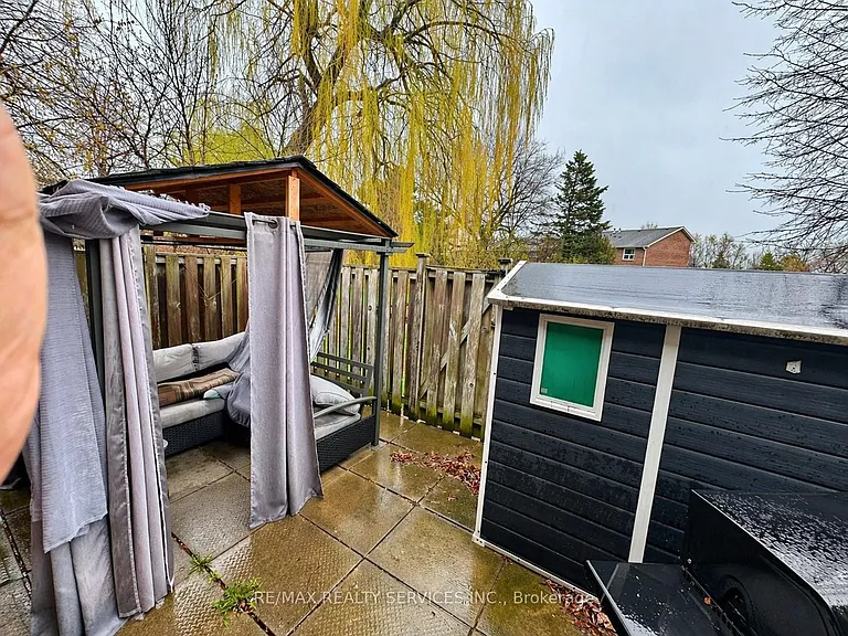 50 Eden Park Dr — Photo 16