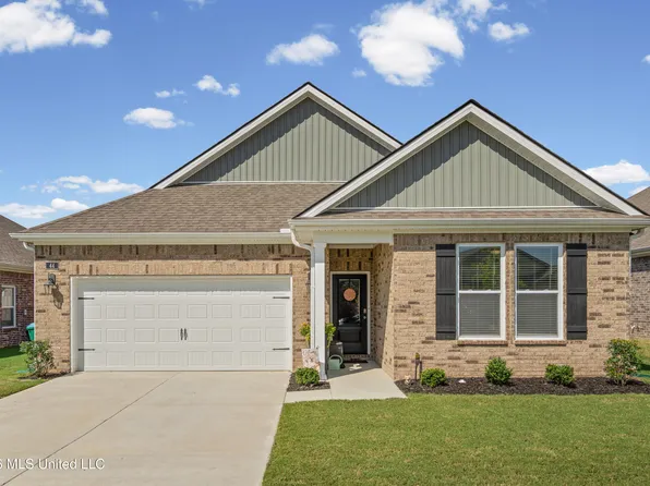 44 Harvest Dance Dr, Byhalia, MS 38611