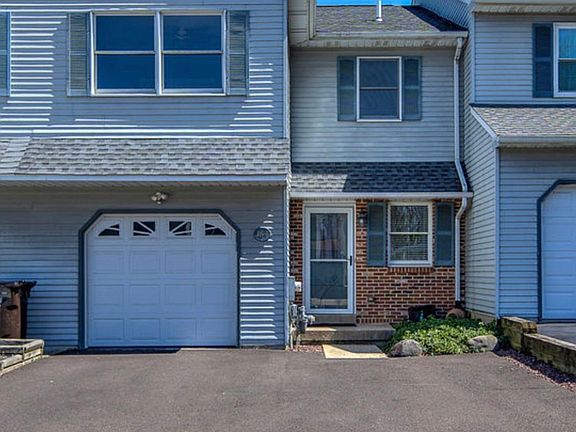 2nd image of 164 Jonathan Dr