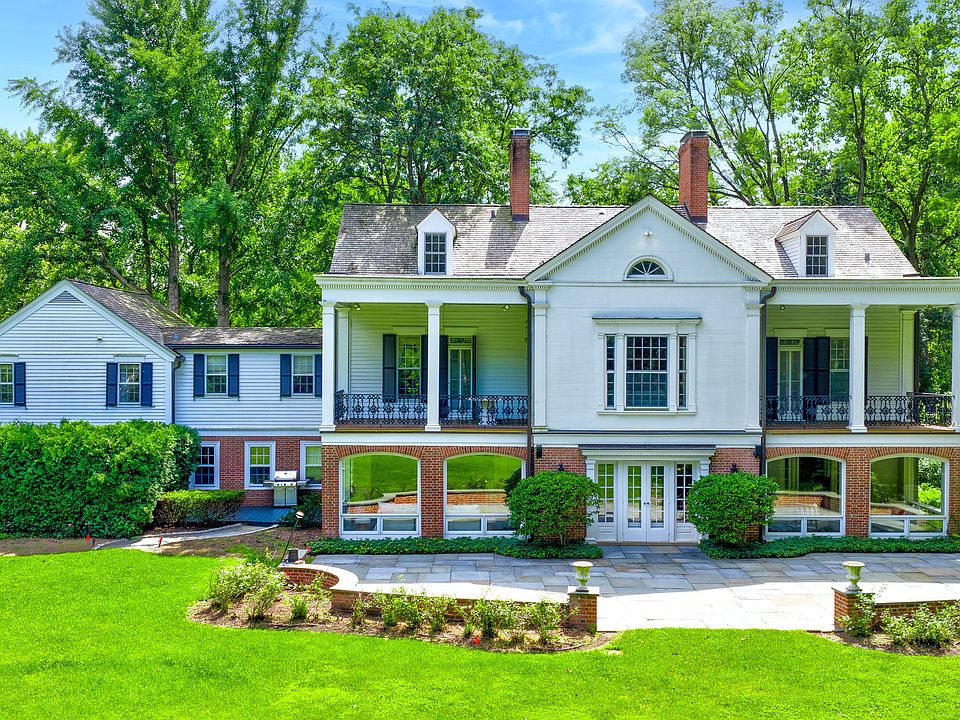 1st image of 62 Woodley Rd