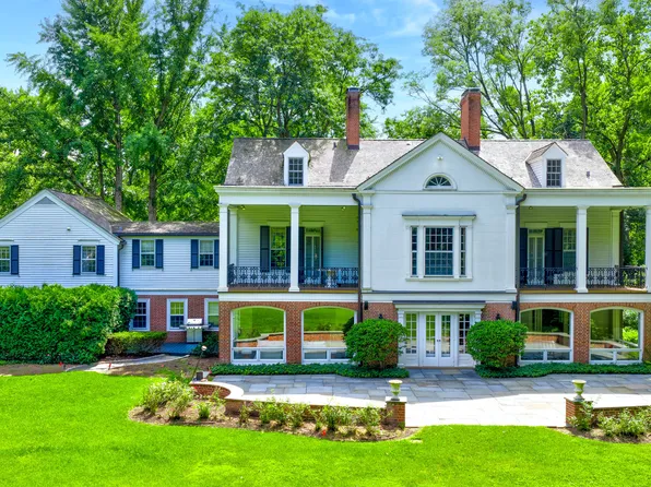 62 Woodley Rd, Winnetka, IL 60093