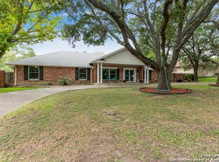 104 Irongate Rd, Castle Hills, TX 78213