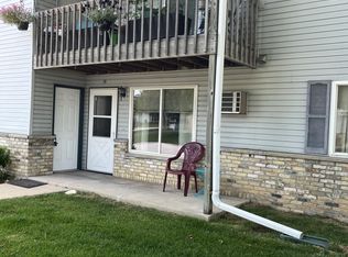 26602 Lilac Ln APT 15, Waterford, WI 53185