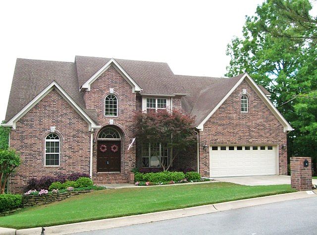 1st image of 18 Wellington Woods Ct